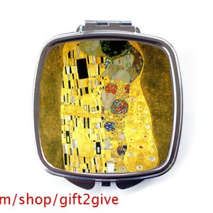 Compact Mirror The Kiss Gustav Klimt image 1