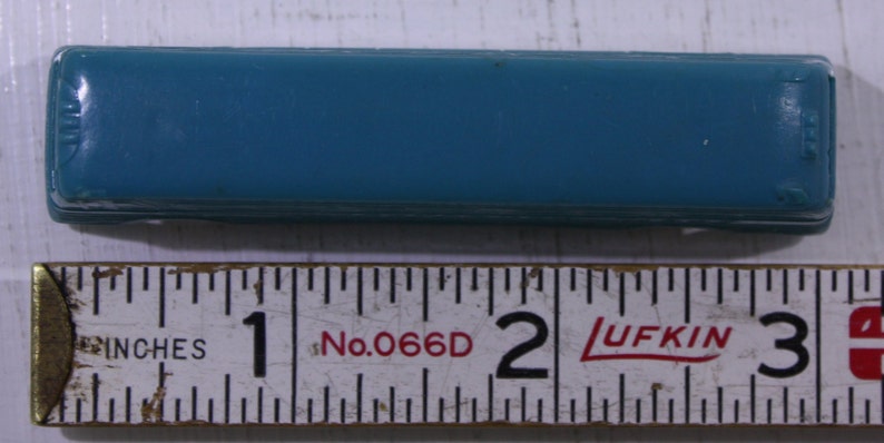 Free Shipping Domestic USA Vintage F /& F Die Mold Plastic Cereal Premium Blue Greyhound Bus