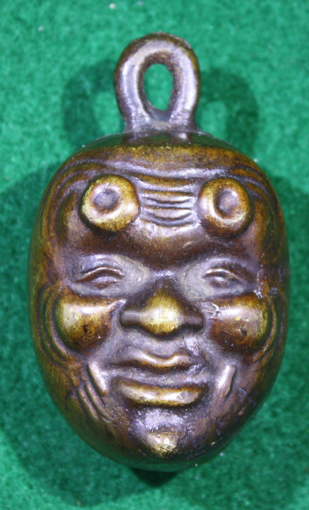 Scarce vintage cast bronze Deity / good luck head bell