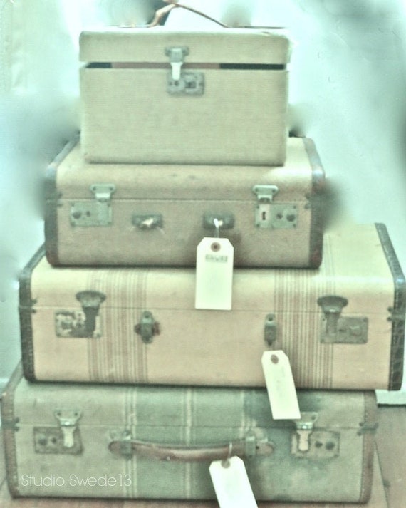 Retro Travel Vintage Luggage Photo 