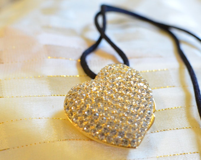 Estee Lauder SPARKLING HEART Solid Perfume Pendant - It shines the way she does!!