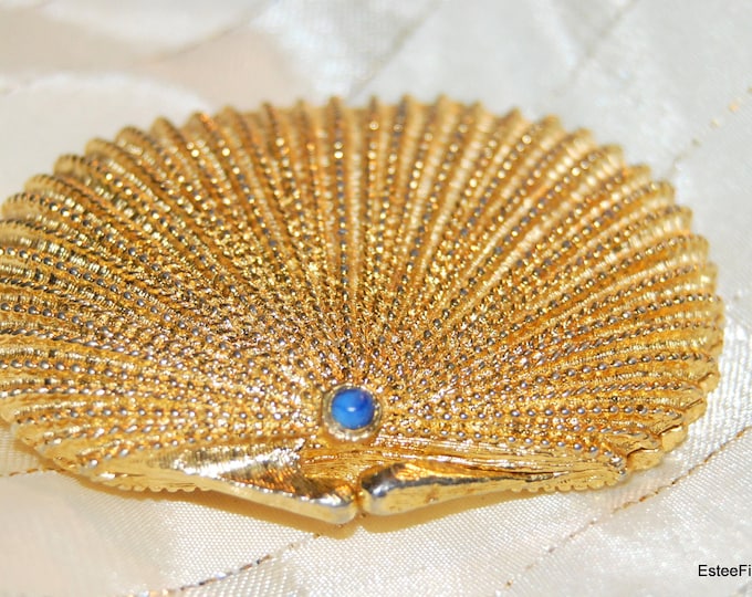 Estee Lauder Memento solid perfume compact from 1973