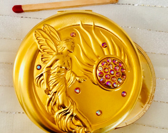 Estée Lauder Spirit of Fire Powder Compact with Lucidity Translucent shade Mint In Original Box. Very rare!