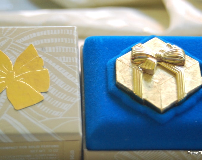 Very Rare Estee Lauder Beaux Arts solid perfume compact with PRIVATE COLLECTION fragrance circa 1989