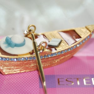 Estee Lauder Pleasures Solid Perfume Compact - BOAT RIDE -Boxed or Inboxed - So Romantic!!