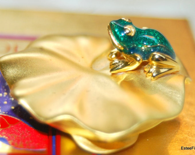 Estee Lauder Knowing Fabulous Frog