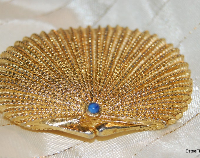 Estee Lauder Momento Circa 1973