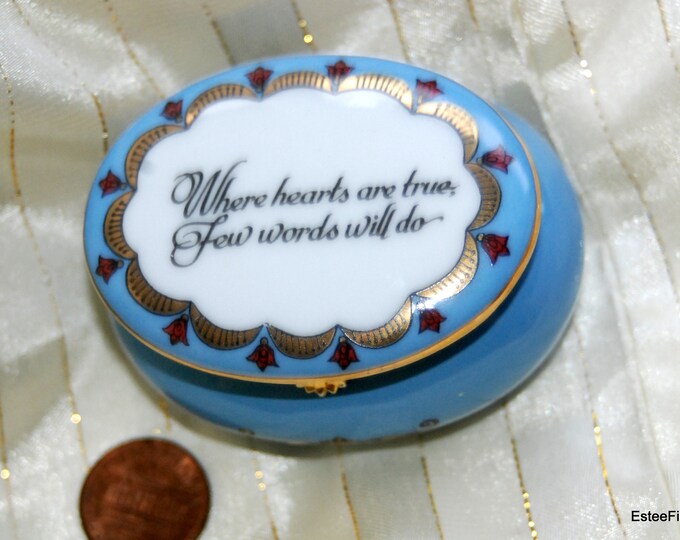 ESTEE Lauder When Hearts Are True Trinket Box