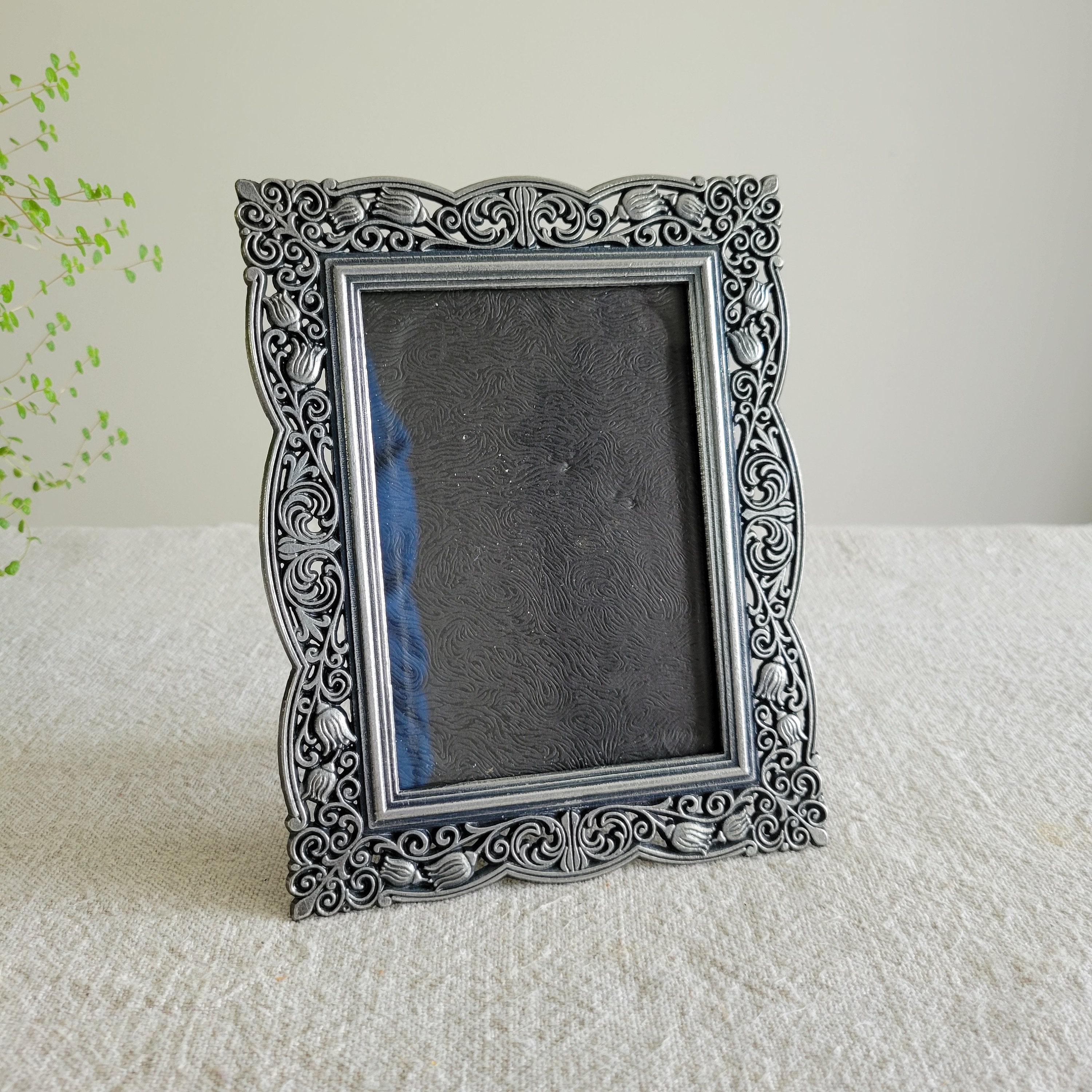 Tabletop Picture Frame Silver Metal New York Picture Frame 3 1/2" x 5" 