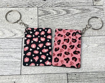 Juego de llaveros con corazón de leopardo / Dije rosa para bolso de San Valentín / Llavero con impresión por sublimación