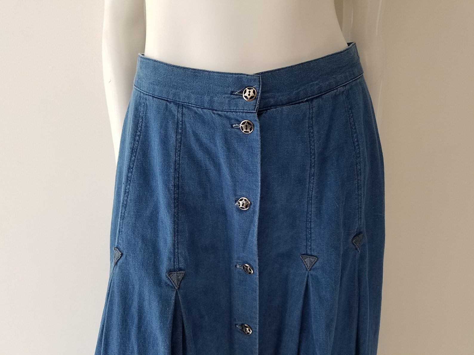Reclaimed Vintage - Jupe style western cowgirl avec laçage - Blanc