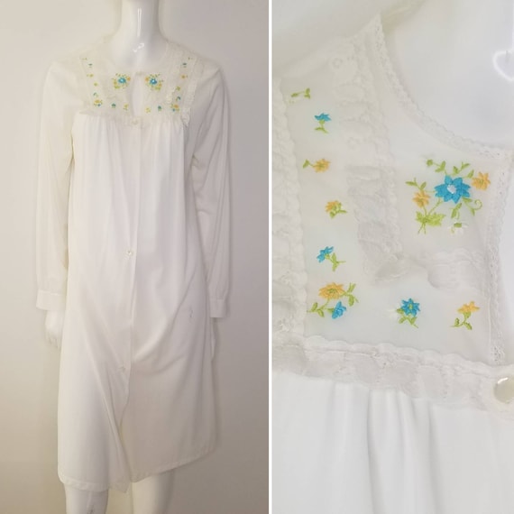White Long Sleeve Peignoir From JCPenney / Bed Ja… - image 1