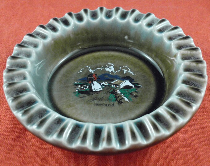 Irish Porcelain Wade Co Armagh Ashtray With Country Scene, Blue Green