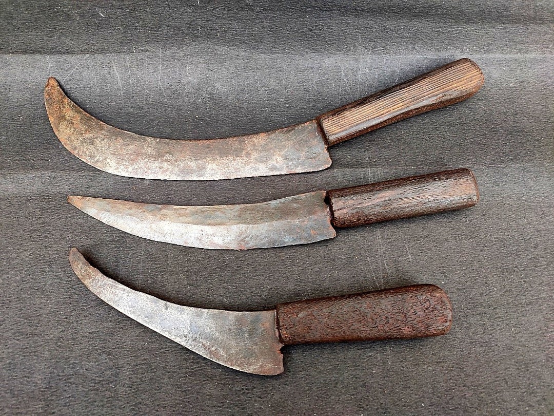 Antique Rare Hand Crafted Iron Blade Dagger Knife With Brass Work