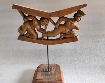 Estatua vintage de madera rara de hombre y mujer bailando, escultura vintage tallada a mano de hombre y mujer sobre soporte, decoración de mesa, decoración india para el hogar.