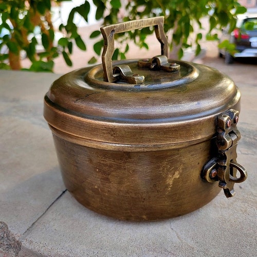 Antique Rare Original Brass Chapati Box Hand shops Crafted Food Storage Box Unique Shape Brass Box With Handle Indian Home Decor Collectible