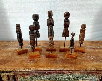 Antigua diosa del sur de la India Estatua Antigua madera de teca Figura de Putali Estatua de decoración del hogar indio Estatua de juguete del sur de la India Escultura 8 piezas