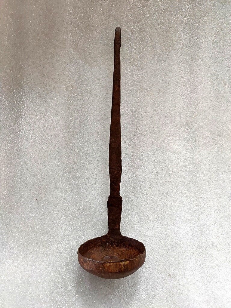 Vintage originele ijzeren olielepel oude primitieve ijzeren hand gesmeed boterlepel keukengerei lepel Indiase gebruikte tipri lepel olielamp Home decor