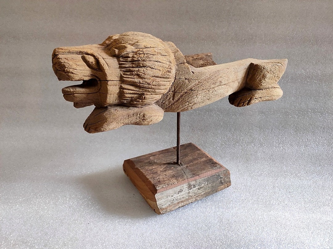 Antique Wooden Lion Statue Sculpture Old Wooden Fine Hand Carved Animal