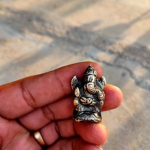 Old Brass Ganesha Statue Hand Crafted Hindu God Ganesha Sculpture Indian Home Decor Figurine Collectible