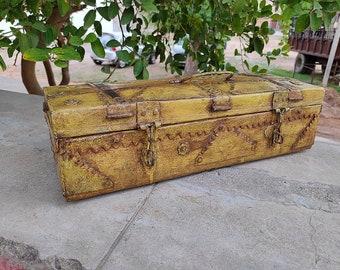 Vintage Brass Work Iron Box Indian Iron smith Box Money Box Unique Design Tool Box With Latch And Handle Storage Box Indian Home Decor