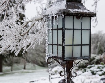 Rustic Lamppost in Ice Print, Winter Photography Rustic Wall Decor, Black and White Wall Art, Snowy Landscape, Nostalgic Photo, Winter Decor