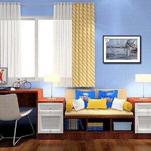 Pode incluir: Um quarto azul e branco com uma mesa, uma cadeira e um sof&aacute;. A mesa tem uma l&acirc;mpada branca, um computador e uma bicicleta. O sof&aacute; tem duas almofadas com o texto "Dunk the One". H&aacute; uma imagem emoldurada na parede com o texto "Example only".