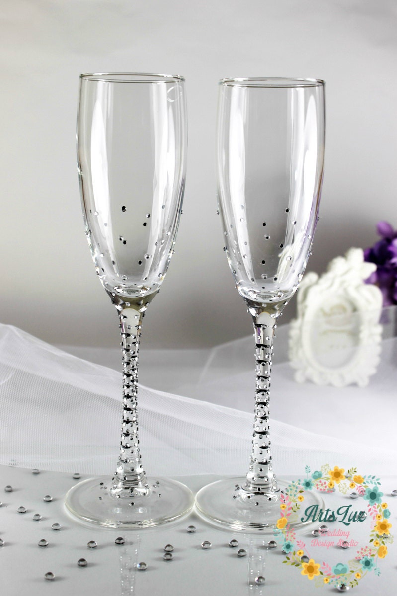 Glassique Cadeau Gold Rim Champagne Gift Glasses Set of 2 Crystal Square Toasting Flutes for Bride and Groom, Wedding, Anniversary, Birthday Eleg