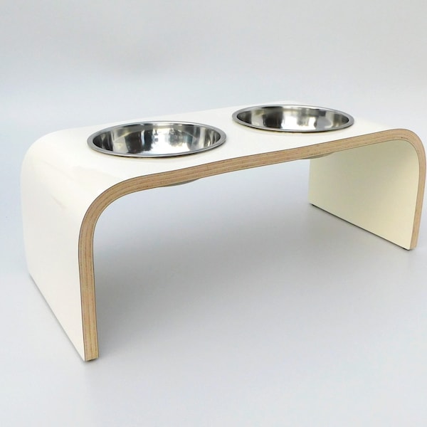 Chic Cream Erhöhter Hundenapfständer aus Holz mit zwei Schalen: Elevate Mealtime in Style! Hergestellt in Großbritannien