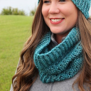 Crochet Cowl Pattern, Rory Cowl, Instant Download image 1