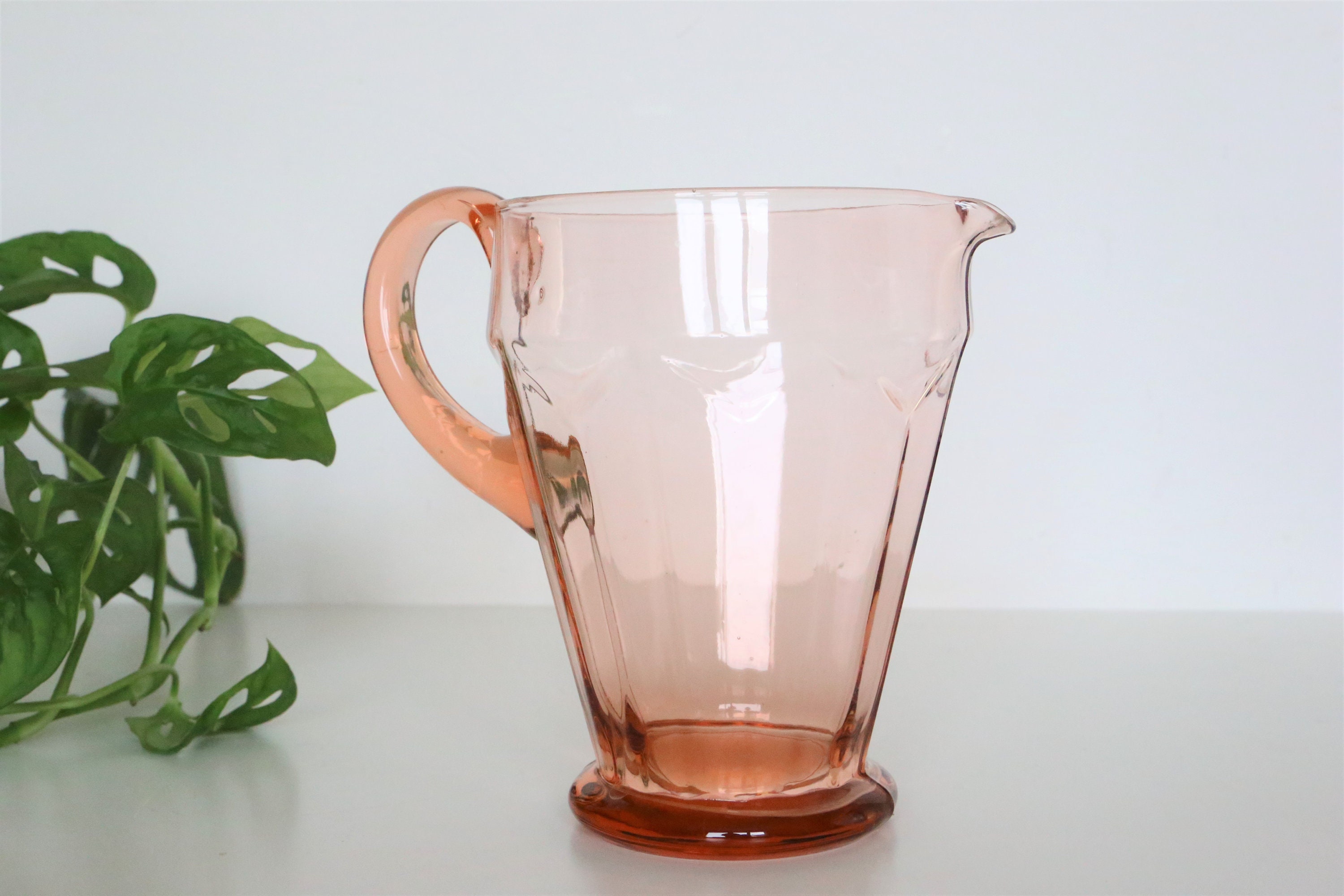 Pichet en Verre Rose, Vintage