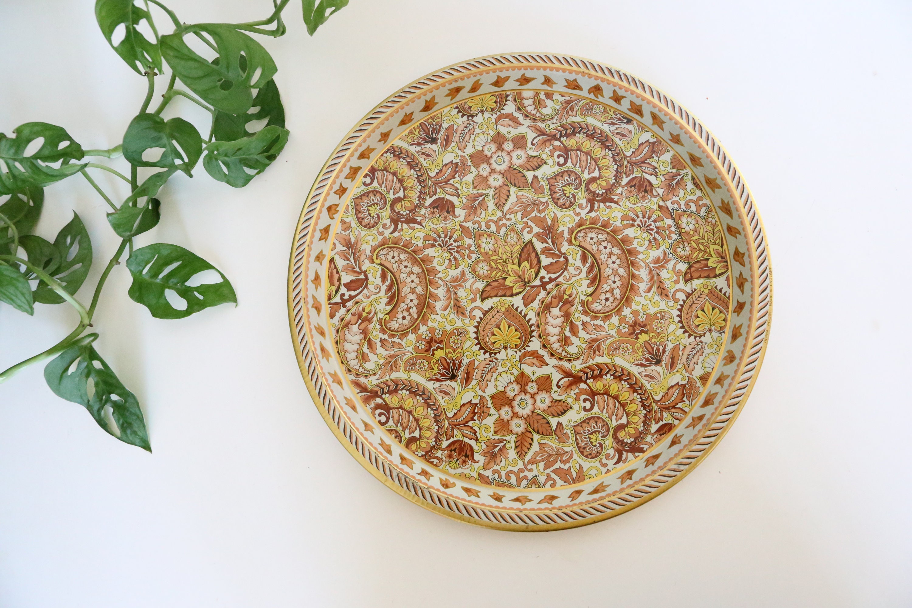 Plateau Rond en Métal, Paramécies Marron, Made in France, Vintage