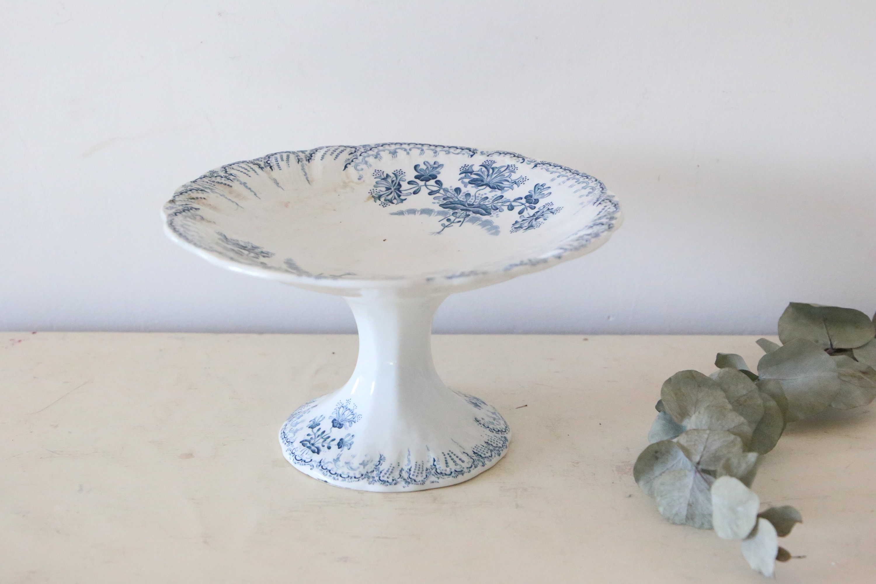 Plat Haut Piedouche, Terre de Fer, Modèle Régence, Saint Amand, Début Xxème