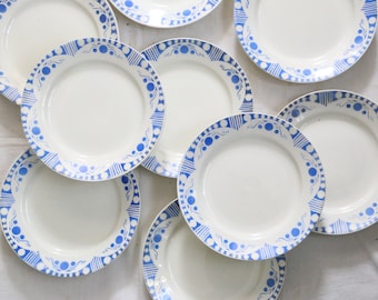 Set de 9 assiettes plates Onnaing, motif géométriques bleus, vintage français