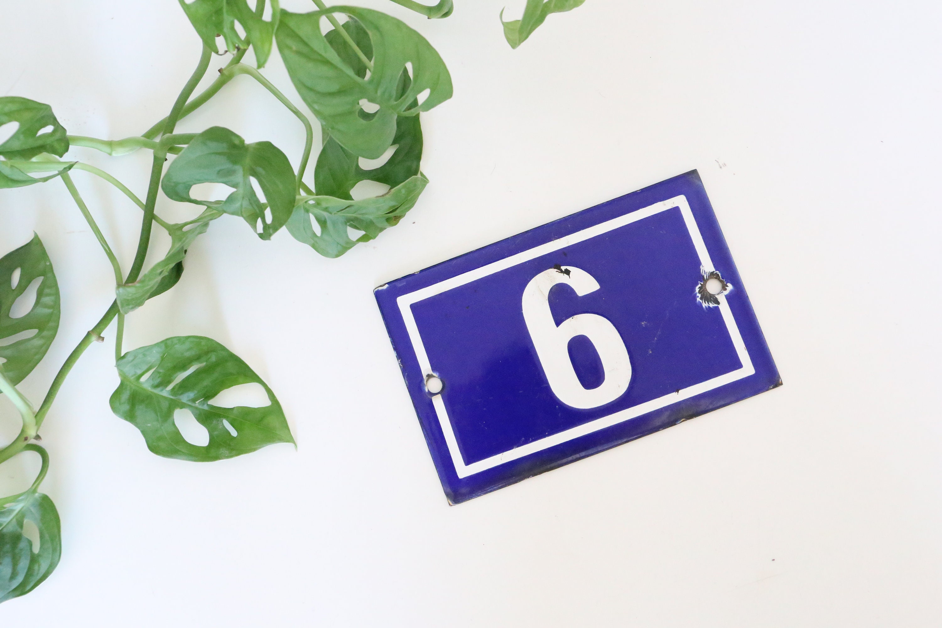 Plaque Émaillée de Maison, Numéros 6 ...ou 9, Vintage