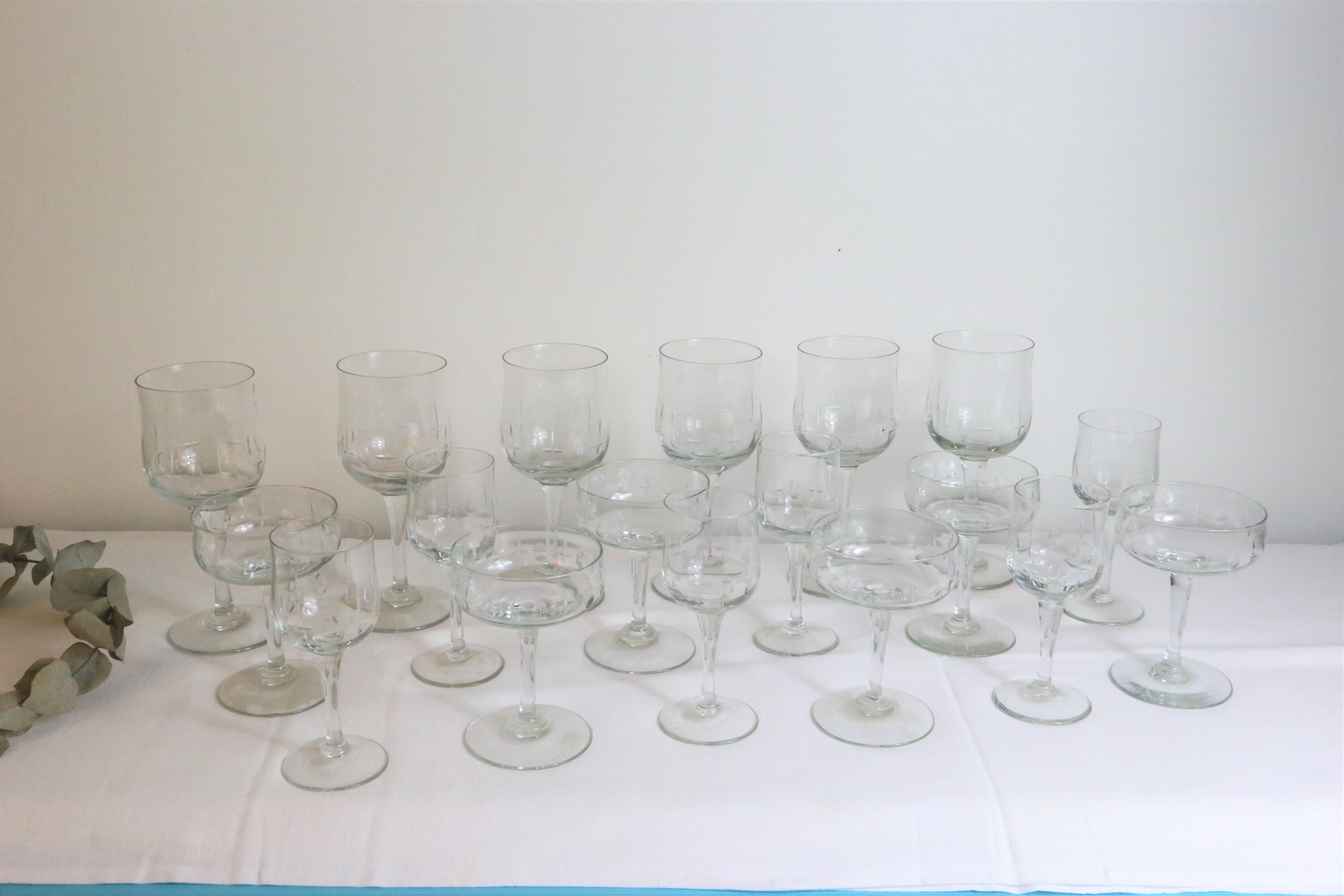 Service de Verres en Cristal Ciselé, 3 X 6 Verres, 18 Au Total, 1950, Vintage