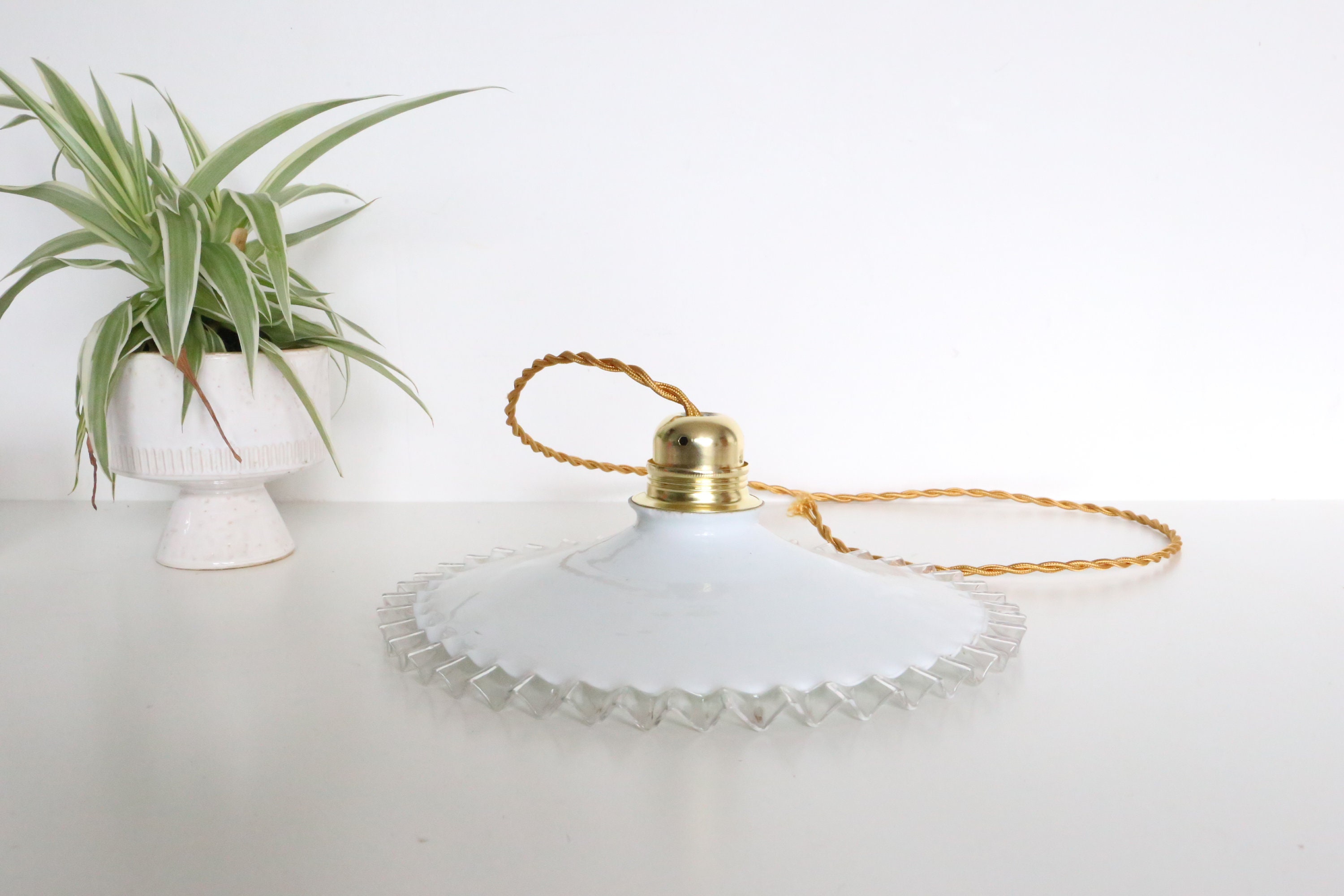 Suspension en Opaline, Vintage