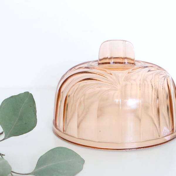 Cloche en verre rose, vintage