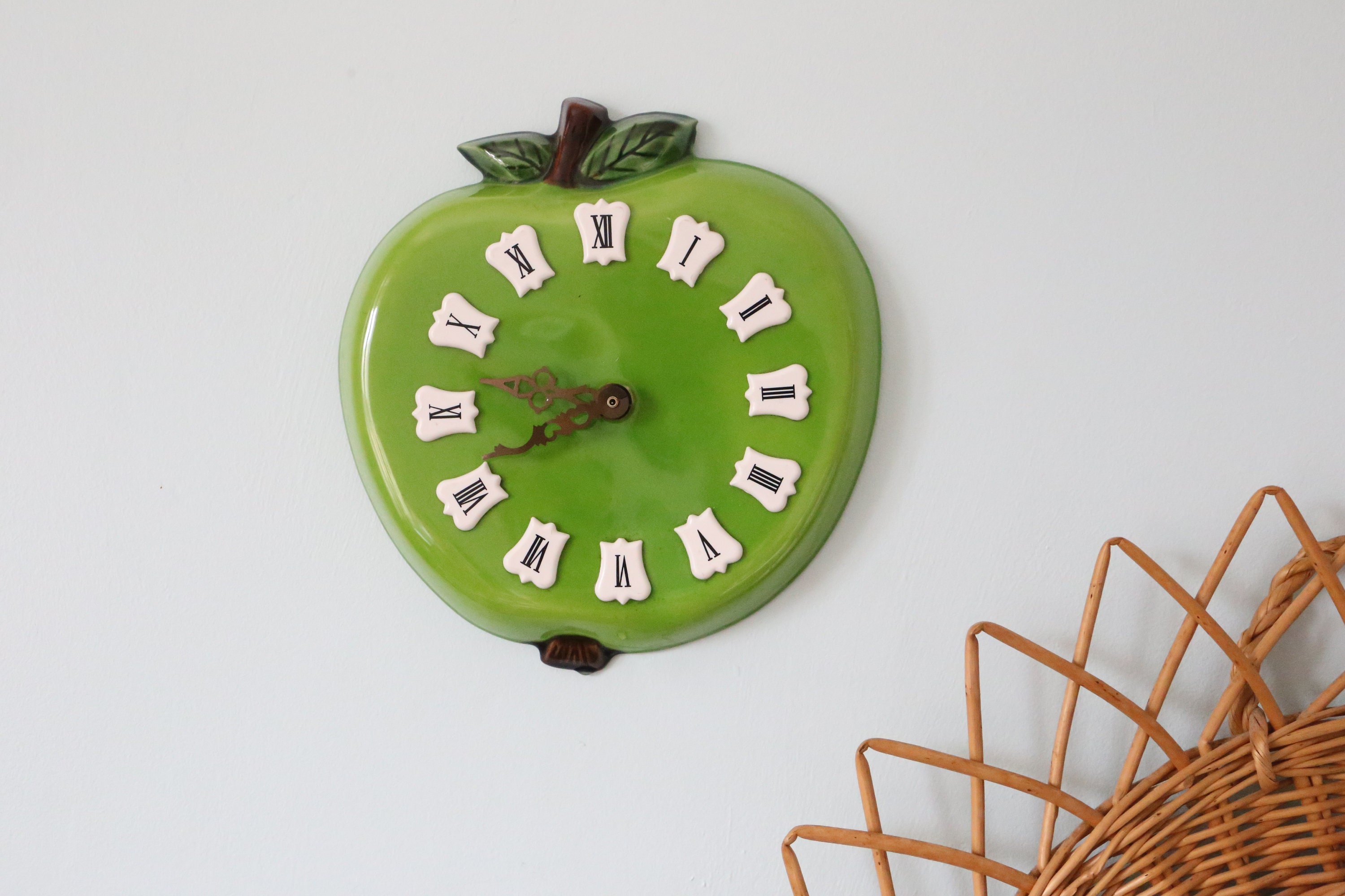 アップル apple コンピューター Apple Clock Vintage Vintage Apple Wall Clock - Etsy Canada