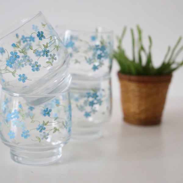Set de 4 verres à eau Arcopal motif Véronica, décors myosotis, vintage