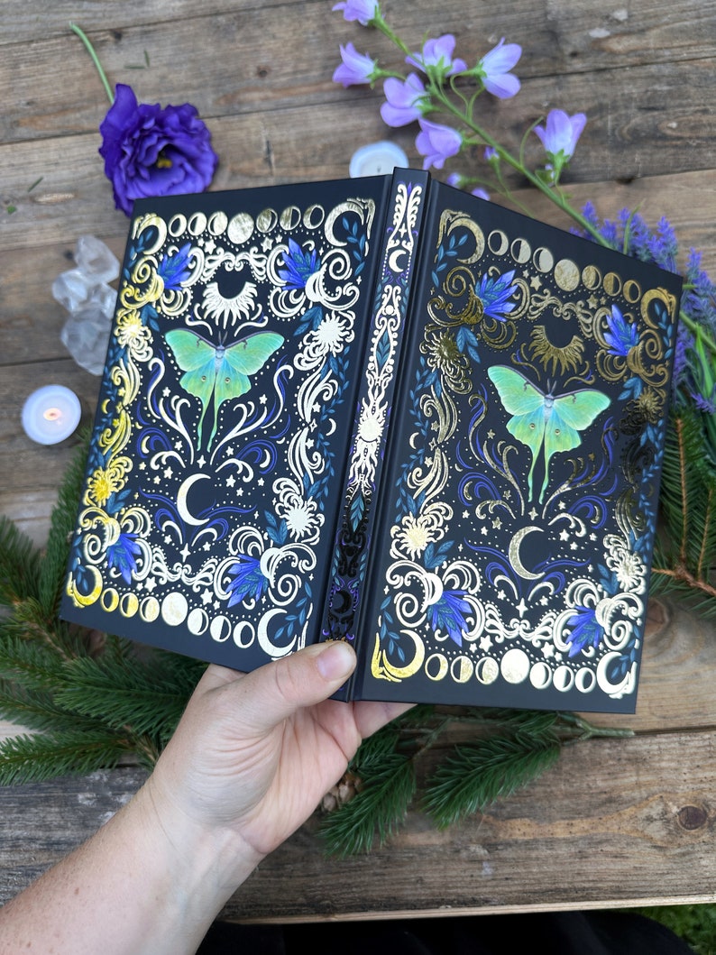 Magical goild foil high quality luna moth A5 Journal hardcover Book with 160 Pages Perfect for journaling and writing Bild 5