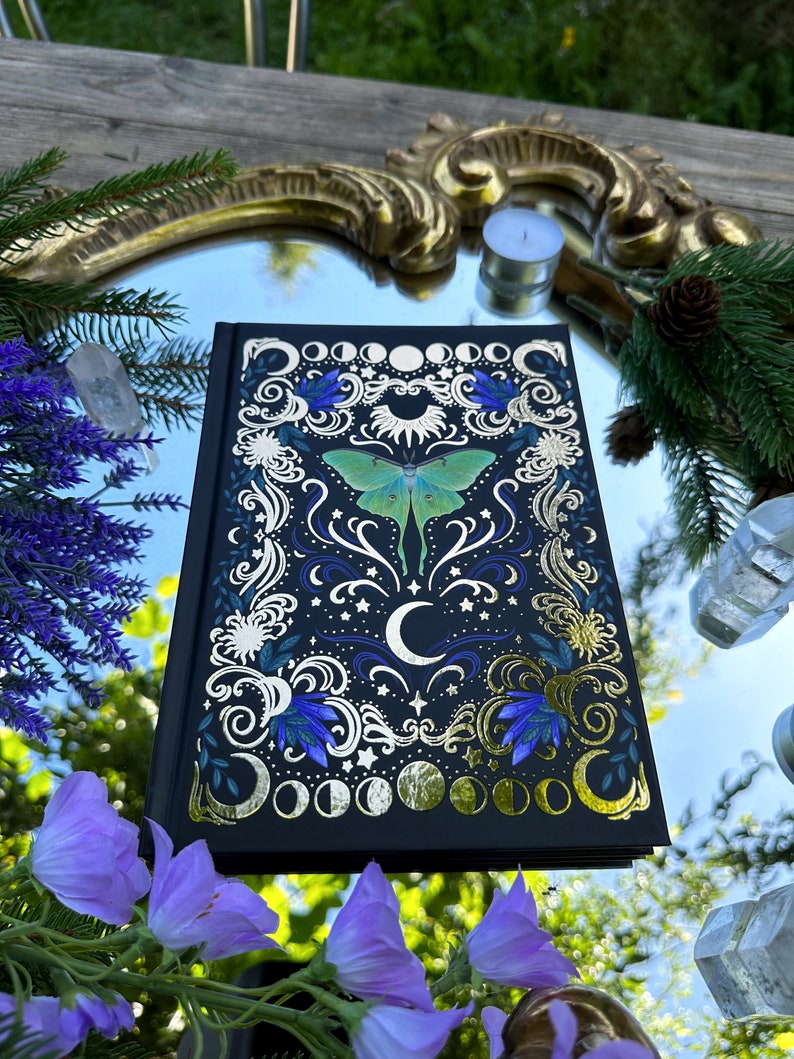 Magical goild foil high quality luna moth A5 Journal hardcover Book with 160 Pages Perfect for journaling and writing Bild 9