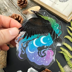 Beau sticker en vinyle transparent - corbeau et galaxie - sticker waterproof