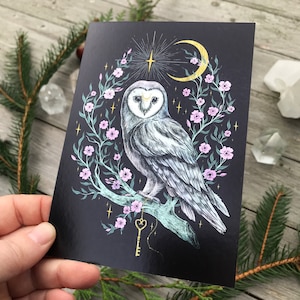 Cartão postal metálico brilhante - Coruja flor de cerejeira - Projetado por Pixie Cold