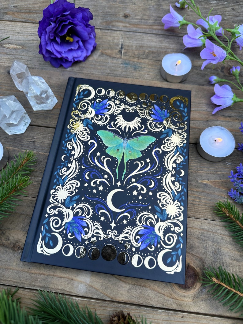 Magical goild foil high quality luna moth A5 Journal hardcover Book with 160 Pages Perfect for journaling and writing Bild 10