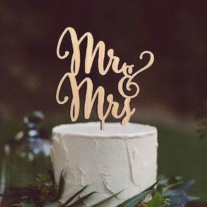 Wedding cake topper - Mr & Mrs cake topper for wedding - Rustic cake decoration - Wooden cake topper