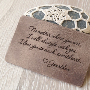 Inserto per portafoglio in pelle incisa personalizzato, biglietto di inserimento portafoglio personalizzato, regalo anniversario in pelle, idea regalo 3 ° anniversario, il tuo messaggio