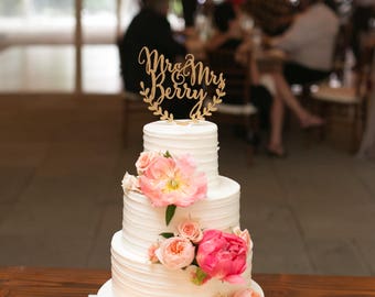 Cake topper for wedding, custom cake topper, rustic cake topper, Mr and Mrs cake topper, wooden cake topper, personalized topper