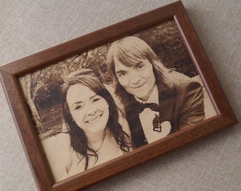 3rd wedding anniversary gift idea, custom engraved framed picture, leather engraving, unique gift.Engraved photograph on real leather,