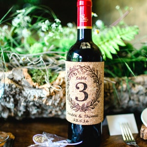 Cork table numbers Wine Label design, personalized wedding wine labels, engraved table number, rustic wedding decoration, cork wine labels